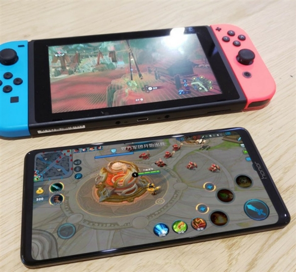荣耀Note 10谍照曝光：对比任天堂Switch 大屏游戏怪兽？