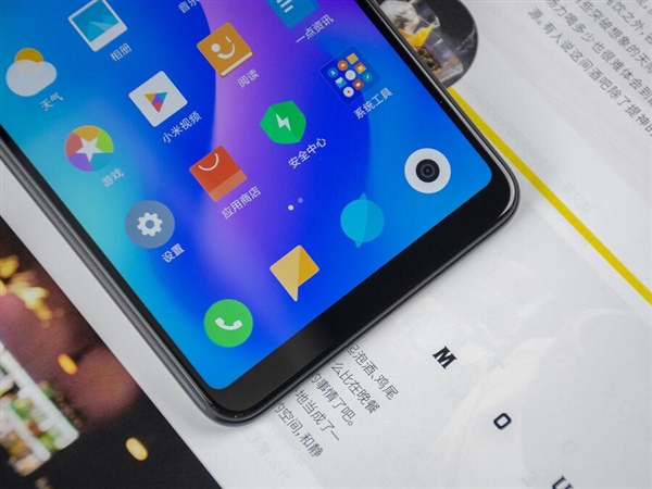 5500mAh“充电宝级”大电量 小米Max 3开箱