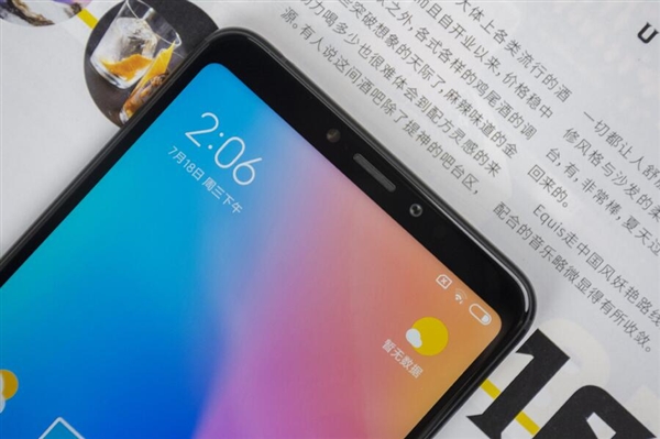 5500mAh“充电宝级”大电量 小米Max 3开箱