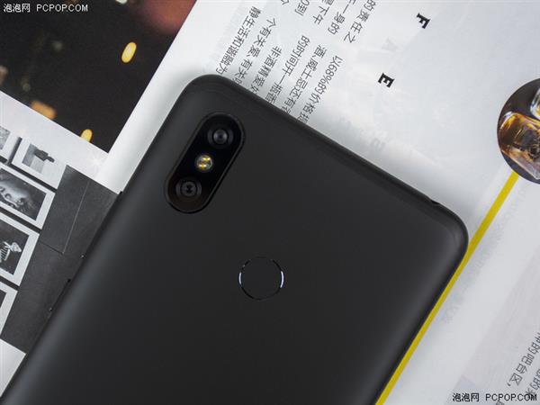 小米Max 3上手：6.9寸屏单手可握 5500mAh续航超长