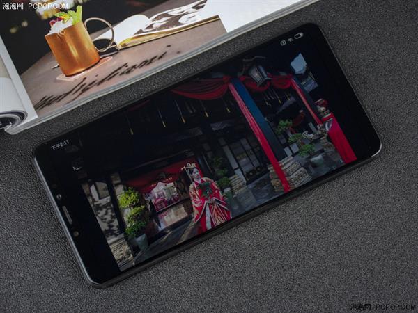小米Max 3上手：6.9寸屏单手可握 5500mAh续航超长