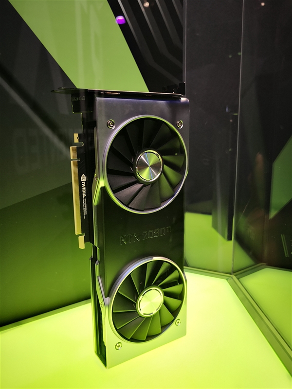 公版首次双风扇!nvidia rtx 2080 ti现场图赏