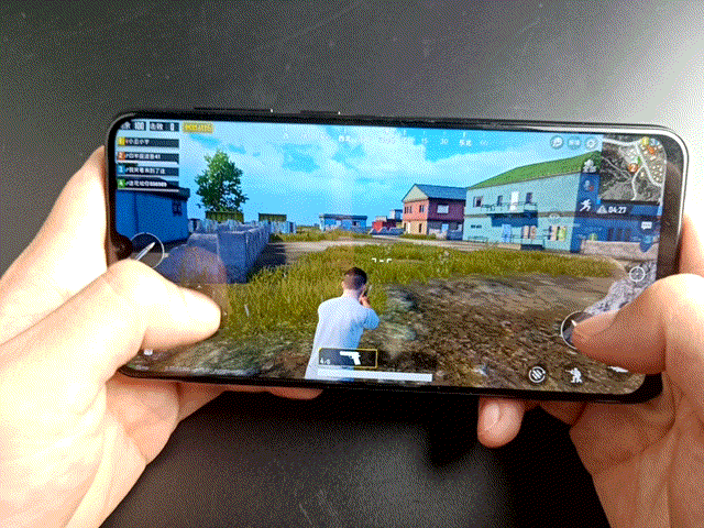 谁说千元机不能玩游戏 vivo Z3实测把把吃鸡