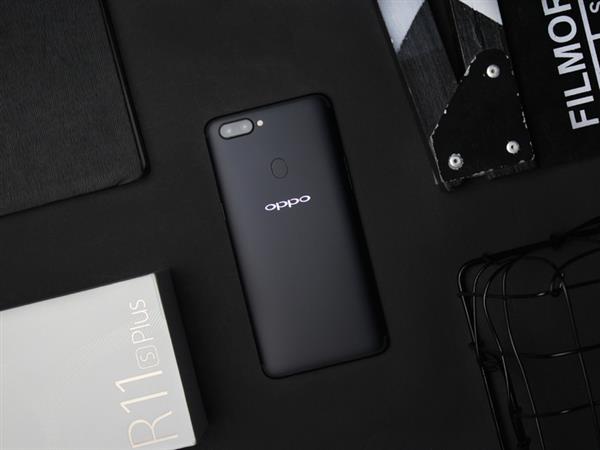 <a href='http://www.oppo.com/cn/' target='_blank'><u>OPPO</u></a> R11s Plus上手：更好用的全面屏为了更好的吃鸡