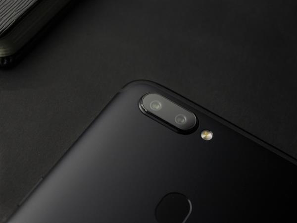 OPPO R11s Plus上手：更好用的全面屏为了更好的吃鸡