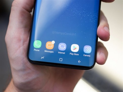 iPhone X吓到！三星新旗舰S9亮屏照曝光