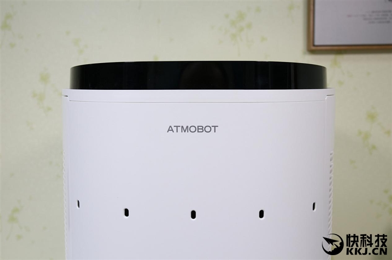 一台顶多台 沁宝AA30空气净化机器人评测：智能移动+双效滤网