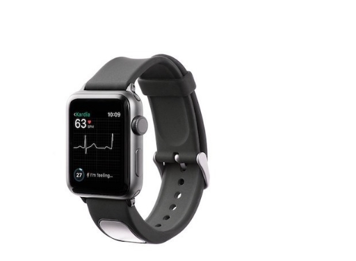 美国FDA批准Apple Watch新配件为医疗设备 可测心电图