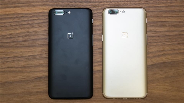 <a href='https://www.oneplus.com/cn' target='_blank'><u>一加</u></a>5首个安卓8.0公测版发布：新增应用双开