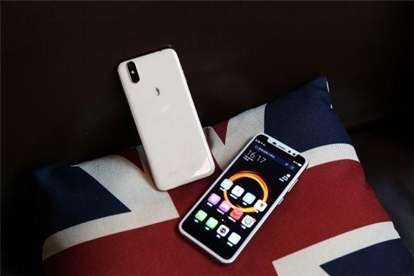 1599元：国产iPhone X真机图赏 看醉