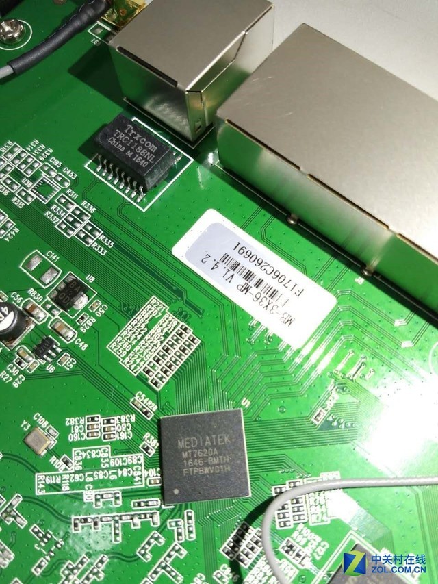 如果让两台4G路由器互撕 我们该看点啥