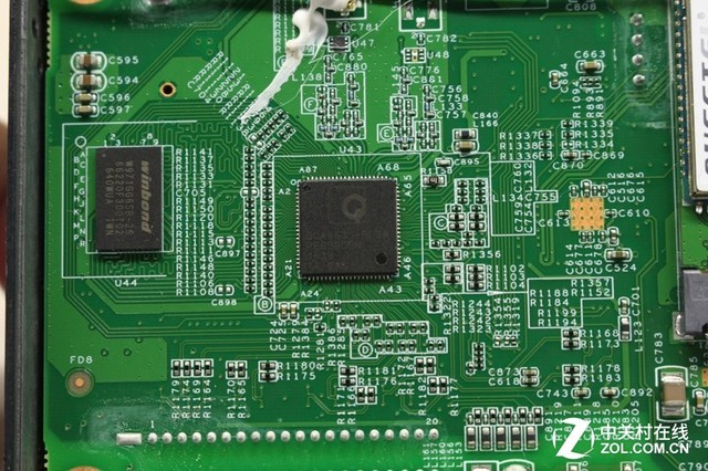 如果让两台4G路由器互撕 我们该看点啥
