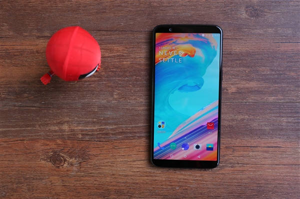 彻底告别抢购！<a href='https://www.oneplus.com/cn' target='_blank'><u>一加</u></a>5T星辰黑现货：2999元