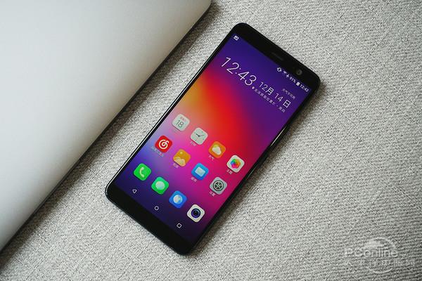 HTC U11+上手：有声有色 但销量却很尴尬