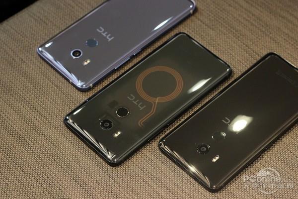 HTC U11+上手：有声有色 但销量却很尴尬