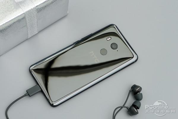 HTC U11+上手：有声有色 但销量却很尴尬