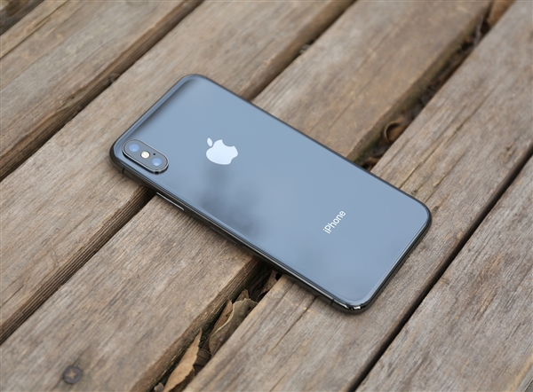 苹果要出红色iPhone X？红黑搭配颜值帅爆