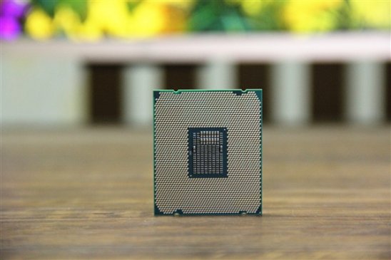 Intel Whiskey Lake处理器首次现身：用于笔记本