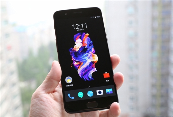<a href='https://www.oneplus.com/cn' target='_blank'><u>一加</u></a>5系统更新开始推送：修复Bug 新增面部识别