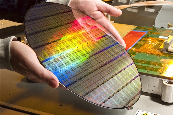 Intel处理器漏洞闹大！高通也中招 AMD说了一句实话