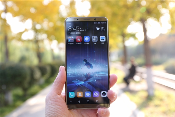 <a href='https://www.huawei.com/cn/?ic_medium=direct&ic_source=surlen' target='_blank'><u>华为</u></a>宣布Mate 10 Pro/保时捷在美上市：799美元起