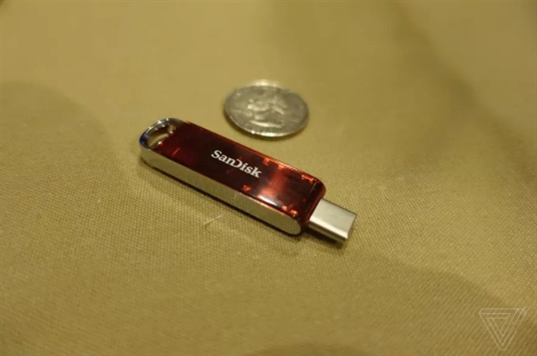 全球最小！闪迪展示1TB USB-C U盘：插上手机就能用