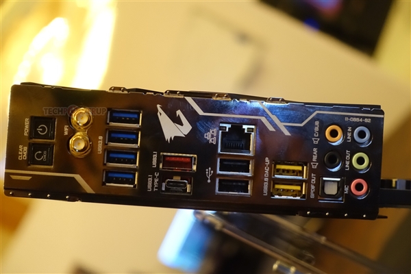 12相供电！技嘉X470 Gaming 7主板亮相：原生PCIe 3.0