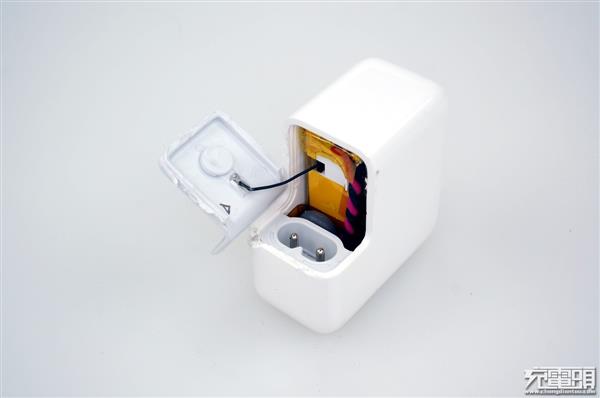 扒开产业真相：四款热销30W USB PD充电器拆解大比拼