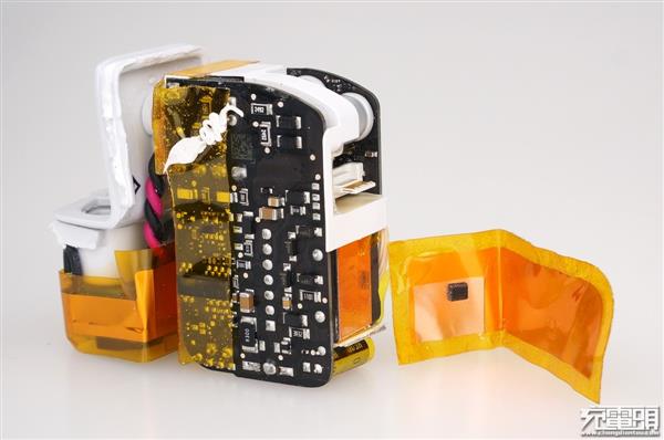 扒开产业真相：四款热销30W USB PD充电器拆解大比拼