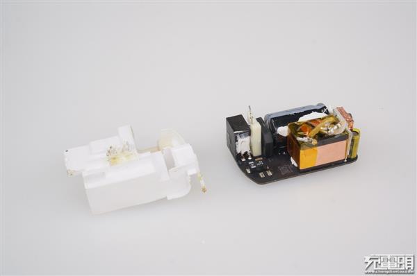 扒开产业真相：四款热销30W USB PD充电器拆解大比拼