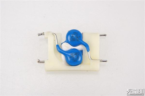 扒开产业真相：四款热销30W USB PD充电器拆解大比拼