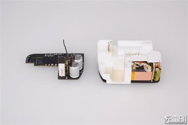 扒开产业真相：四款热销30W USB PD充电器拆解大比拼
