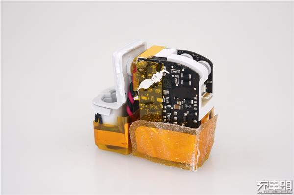 扒开产业真相：四款热销30W USB PD充电器拆解大比拼