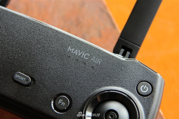 大疆Mavic Air无人机开箱：便携可折叠 性能强悍