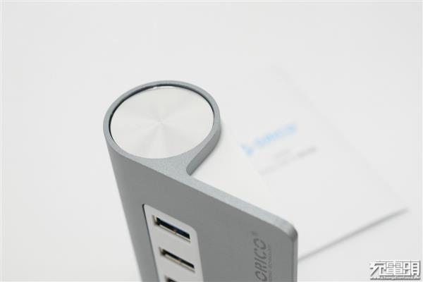 奥睿科四口USB 3.0 Hub赏析：人体工学绝了