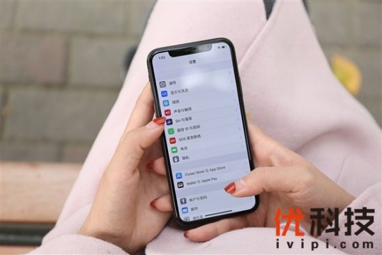 苹果看呆！三星要用“验血”解锁手机：给跪了