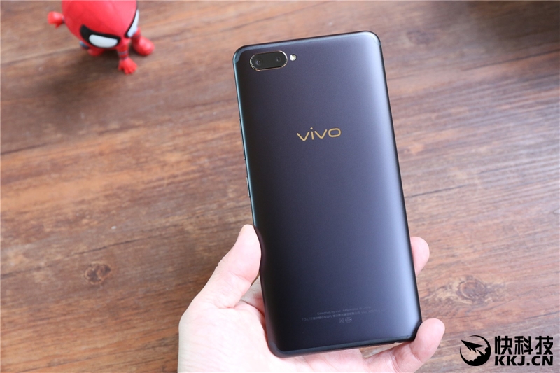 3598元！vivo X20 Plus屏幕指纹版评测：颠覆性交互