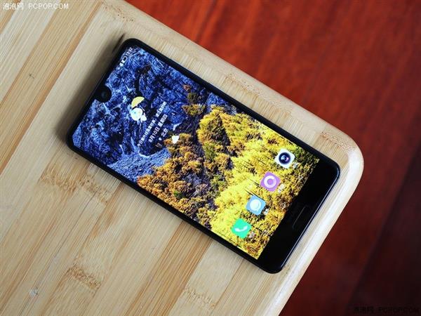 不止iPhone X的“齐刘海” 今年全面屏手机可能长这样