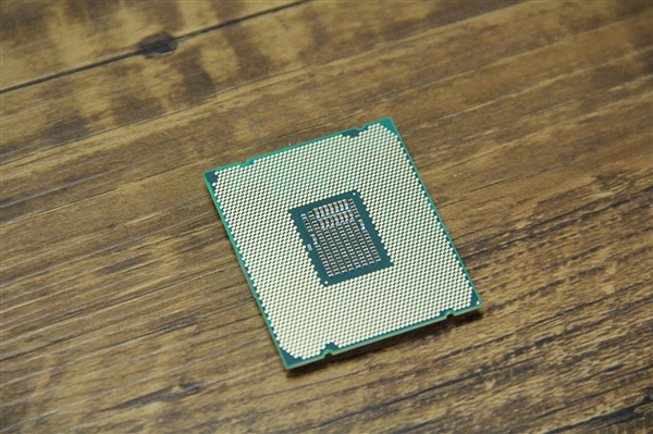 Intel意外公开两款10nm CannonLake CPU：均是双核