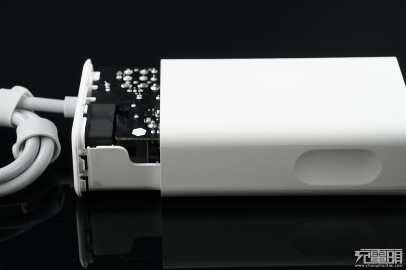229元！智米车载逆变器拆解：12V转220V