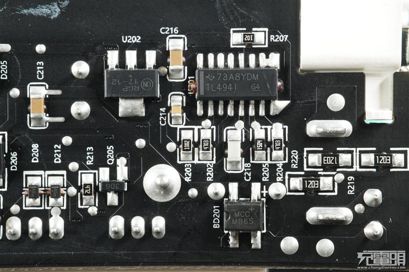 229元！智米车载逆变器拆解：12V转220V
