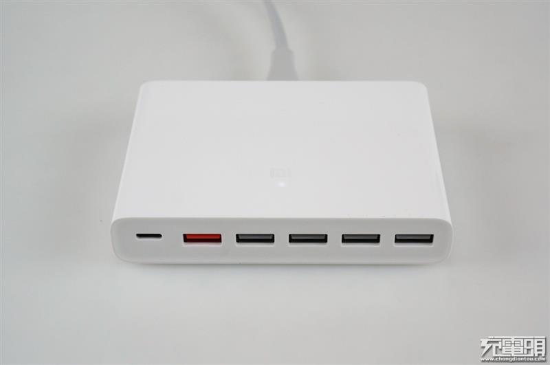 小米USB充电器60W快充版拆解：实用性大增