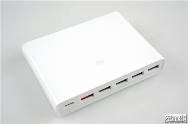 <a href='http://www.mi.com/' target='_blank'><u>小米</u></a>60W、青米多口充电器拆解对比：首用国产芯