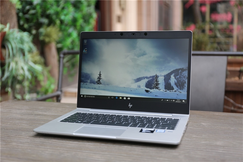 一键防窥！惠普EliteBook 830 G5笔记本评测：无可挑剔的商务笔记本