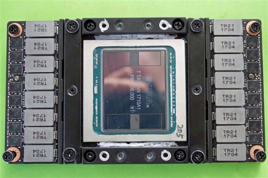 NVIDIA Volta核心升级32G显存、Quadro GV100发布