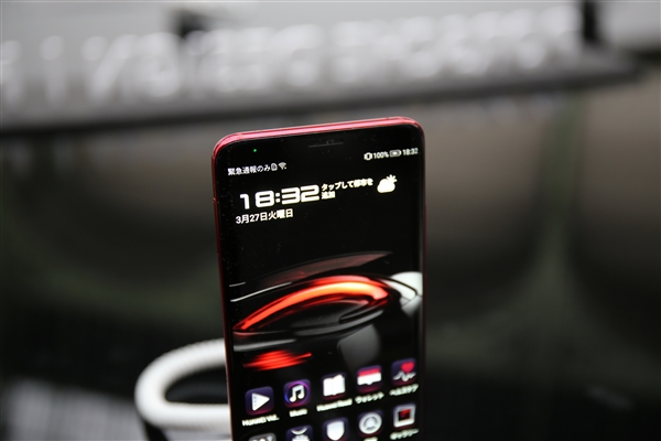1.6万元宇宙第一神机！<a href='https://www.huawei.com/cn/?ic_medium=direct&ic_source=surlen' target='_blank'><u>华为</u></a>Mate RS保时捷设计现场图赏