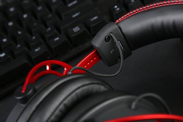 对电竞秉持特有的纯粹 HyperX CLOUD Alpha上手