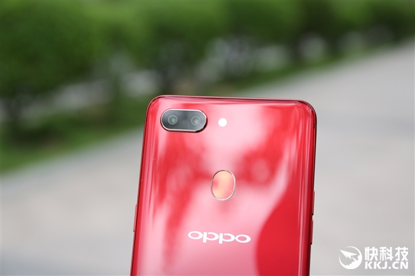 OPPO R15梦境红版开箱图赏：这颜值一眼心动