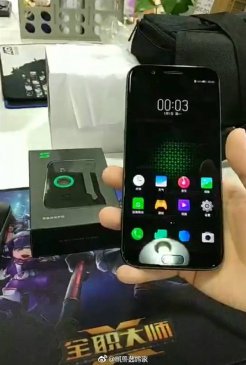 外观有爱！黑鲨游戏手机真机曝光：疑似运行定制版MIUI