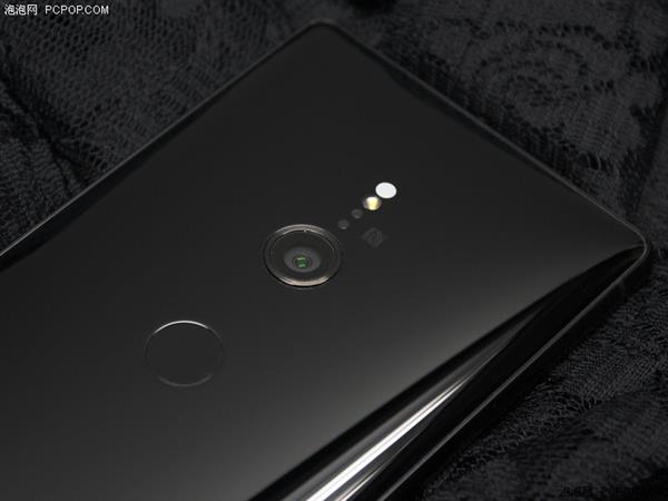 索尼Xperia XZ2上手：造型精美 相机给力